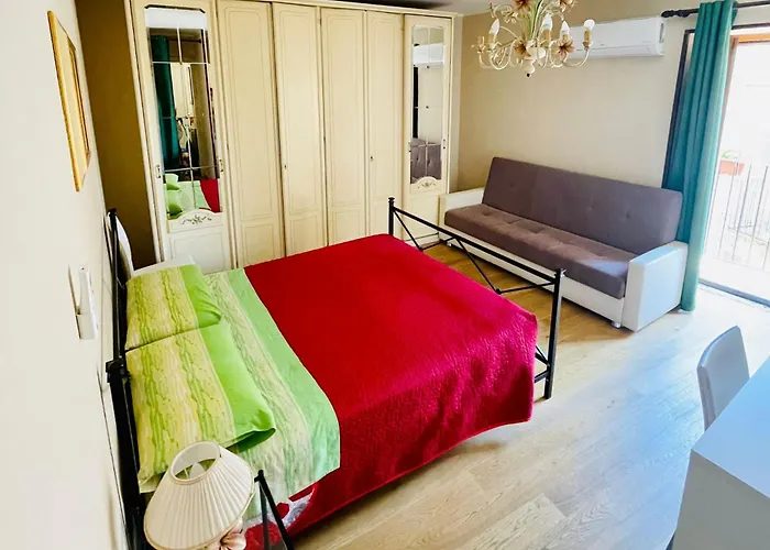 San Nicolò Holiday Home